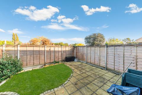 Flat 7, Castle Court Pollard Road, Morden, SM4 6EJ