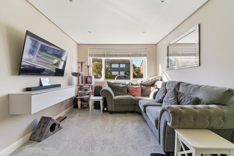 Flat 7, Castle Court Pollard Road, Morden, SM4 6EJ