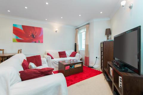 2 bedroom apartment to rent, East Road, London SW19