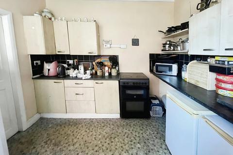 166 Park Street, Grimsby, DN32 7NS