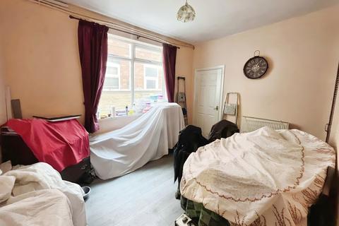 166 Park Street, Grimsby, DN32 7NS