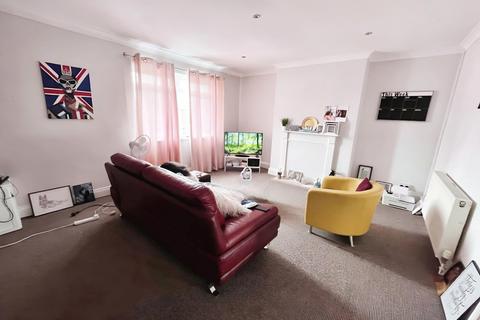 166 Park Street, Grimsby, DN32 7NS
