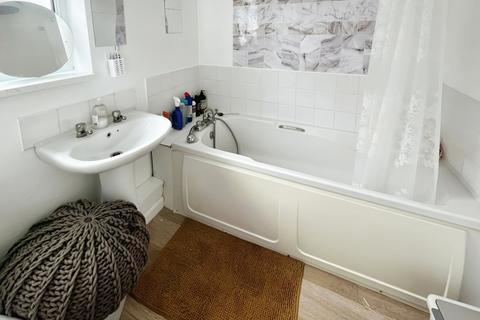 166 Park Street, Grimsby, DN32 7NS