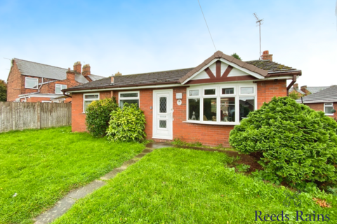 2 bedroom bungalow for sale, Willow Court, Cheshire CW10