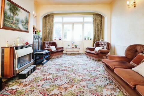 5 bedroom terraced house for sale, Hamilton Avenue, Ilford IG6