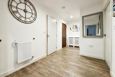 2 bedroom apartment for sale, Shipbuilding Way, London E13