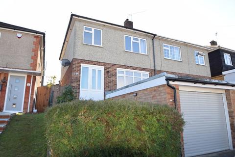 3 bedroom semi-detached house to rent, Crestway, Kent ME5