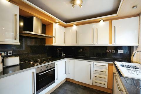 3 bedroom semi-detached house for sale, Crocus Drive, Oldham OL2