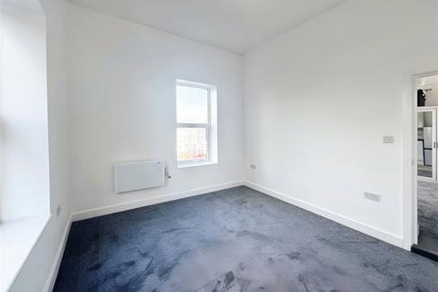 1 bedroom flat to rent, Frant Road, Kent TN2