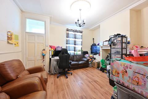 3 bedroom terraced house for sale, Calverley Street, Preston PR1