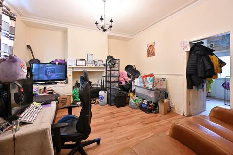 3 bedroom terraced house for sale, Calverley Street, Preston PR1