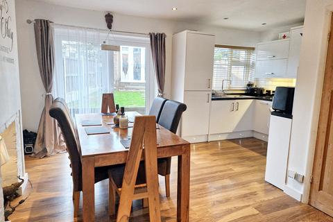 3 bedroom end of terrace house for sale, Maidstone Road, Rochester