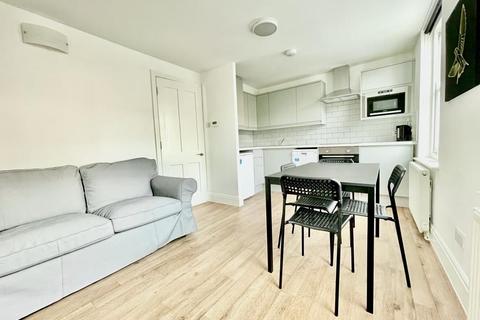 1 bedroom flat to rent, Flat 2, London NW1