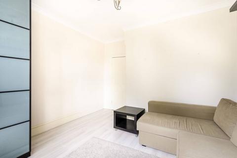 Studio to rent, Tierney Road, Streatham Hill, London, SW2