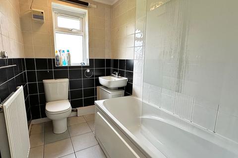 59 Bourne Crescent, Northampton, NN5 7JA