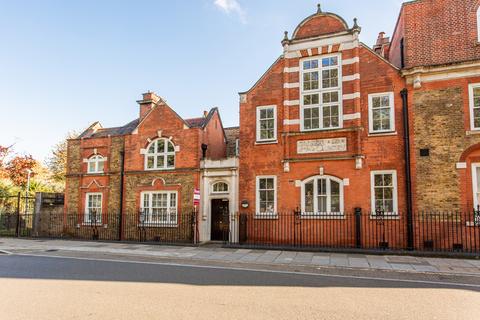 St. Faiths Court, Stepney Green, E1