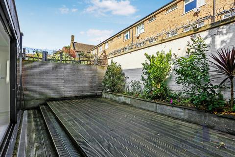 2 bedroom semi-detached house for sale, Porlock Street, London, SE1