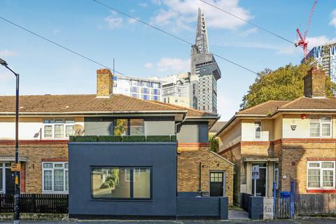 2 bedroom semi-detached house for sale, Porlock Street, London, SE1