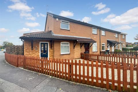 2 bedroom end of terrace house for sale, Gilroy Close, Longwell Green, Bristol