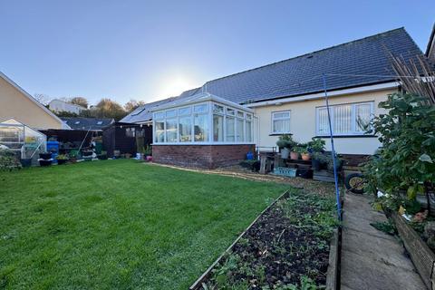 3 bedroom detached bungalow for sale, Dolphin Court, New Quay, SA45