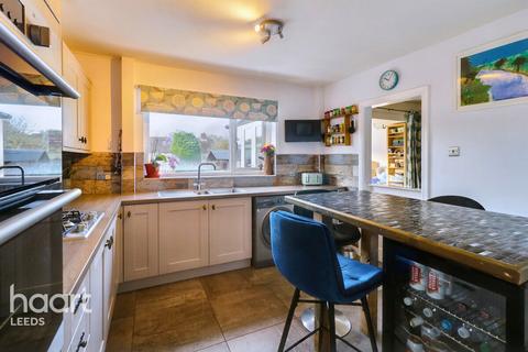 4 bedroom semi-detached house for sale, Silk Mill Drive, Leeds