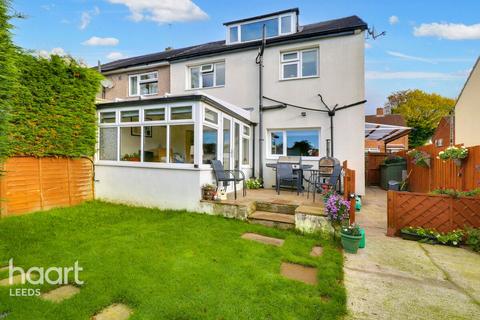 4 bedroom semi-detached house for sale, Silk Mill Drive, Leeds