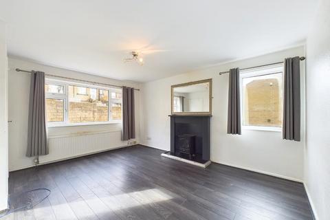 3 bedroom house to rent, Jardine Road, Bingley