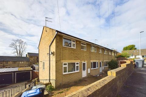 3 bedroom house to rent, Jardine Road, Bingley