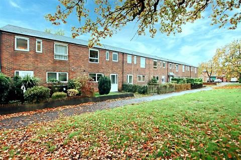 3 bedroom terraced house for sale, Hackney Close, Borehamwood