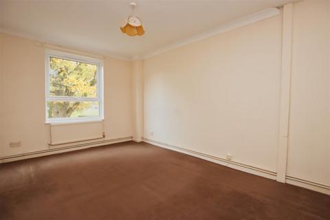 11 Hackney Close, Borehamwood, WD6 2SL