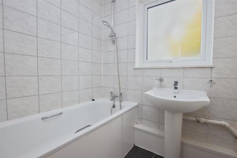 11 Hackney Close, Borehamwood, WD6 2SL