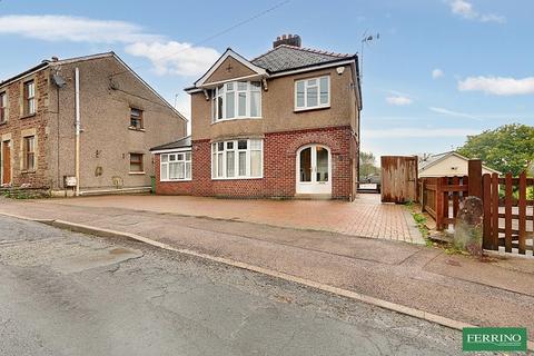 4 bedroom detached house for sale, Primrose Hill, Lydney, Gloucestershire. GL15 5SF