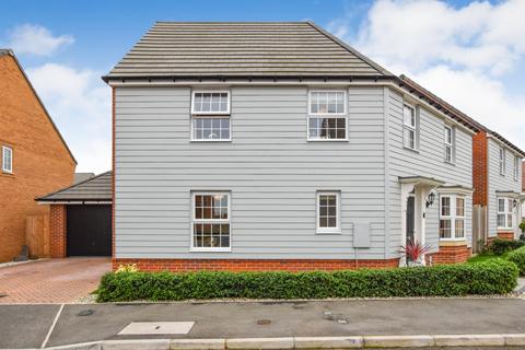 4 bedroom detached house for sale, Blackwater Road, North Fambridge