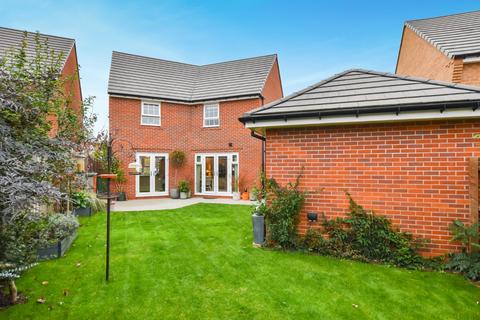 4 bedroom detached house for sale, Blackwater Road, North Fambridge