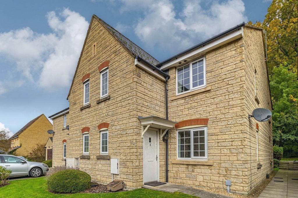 Brean Road, Swindon SN25 2 bed terraced house for sale £200,000