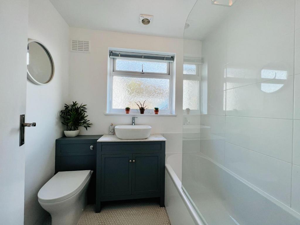 Bathroom.jpeg