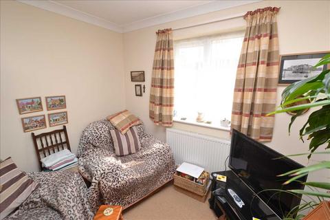 35 Chaplin Close, Chelmsford, CM2 8QW