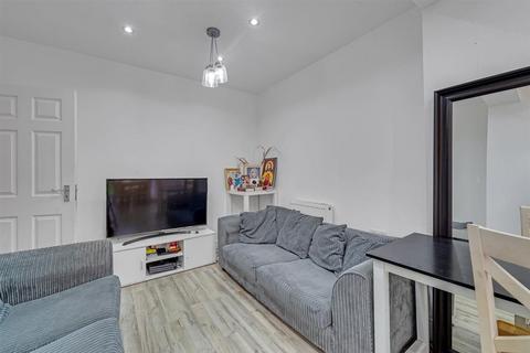 3 bedroom terraced house for sale, Langley Crescent, Dagenham, Essex