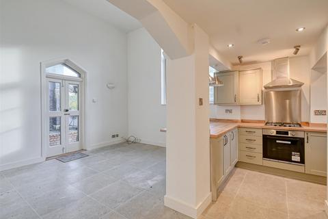 2 bedroom mews for sale, 4 Listley Court, Listley Street, Bridgnorth