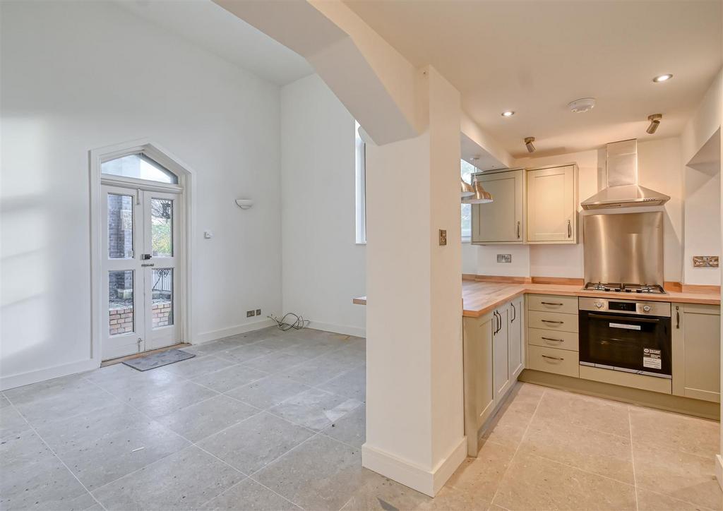 4 Listley Court-05.jpg