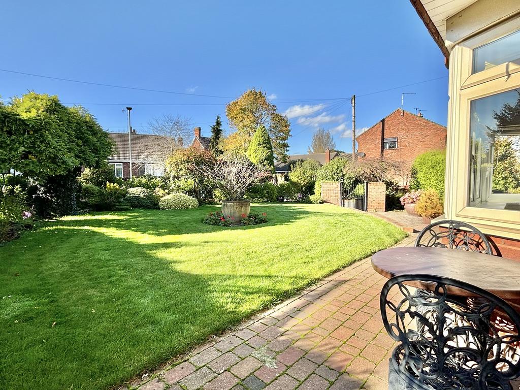 Countesthorpe, Leicester LE8 4 bed detached house for sale £550,000