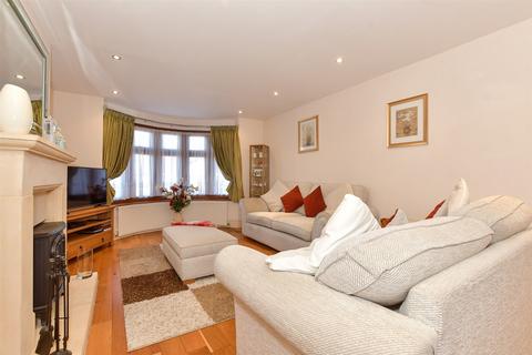 15 Berens Close, Wickford, SS11 8JS