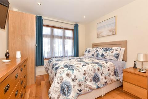15 Berens Close, Wickford, SS11 8JS