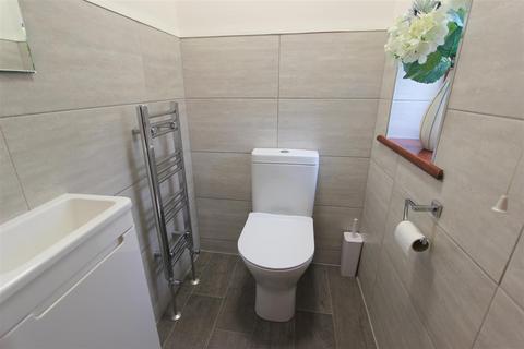 4 Lauriston Close, Darlington, DL3 8TU