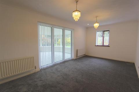 4 Lauriston Close, Darlington, DL3 8TU