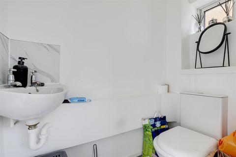 20 Anmer Close, Nottingham, NG2 1PA