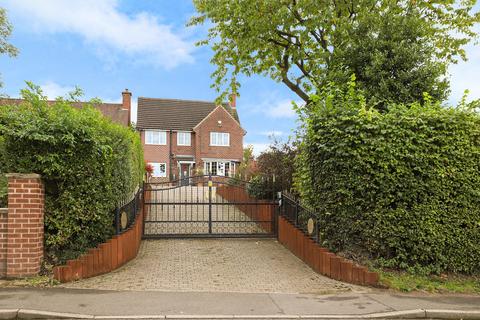 3 bedroom detached house for sale, The Hill, Chesterfield S44