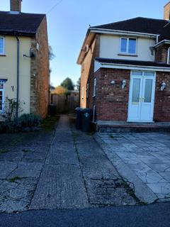 3 bedroom end of terrace house to rent, Oxhey WD19