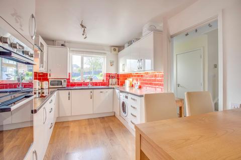 3 bedroom terraced house for sale, St. Hughs Avenue, High Wycombe, HP13