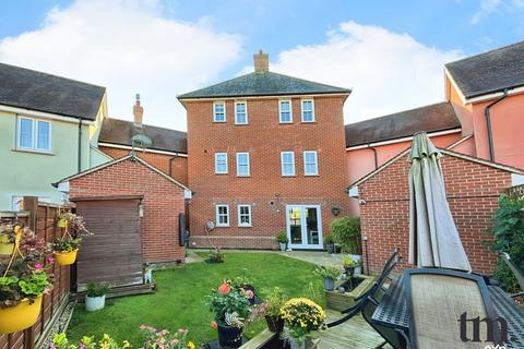 5 bedroom terraced house for sale, Peter Taylor Avenue, Braintree CM7